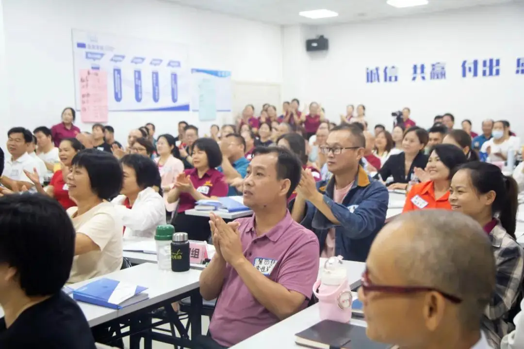 在华球网页版_华球（中国）官方集团，七旬老人也有创业的勇气与信心--华球网页版_华球（中国）官方代理商赋能培训 