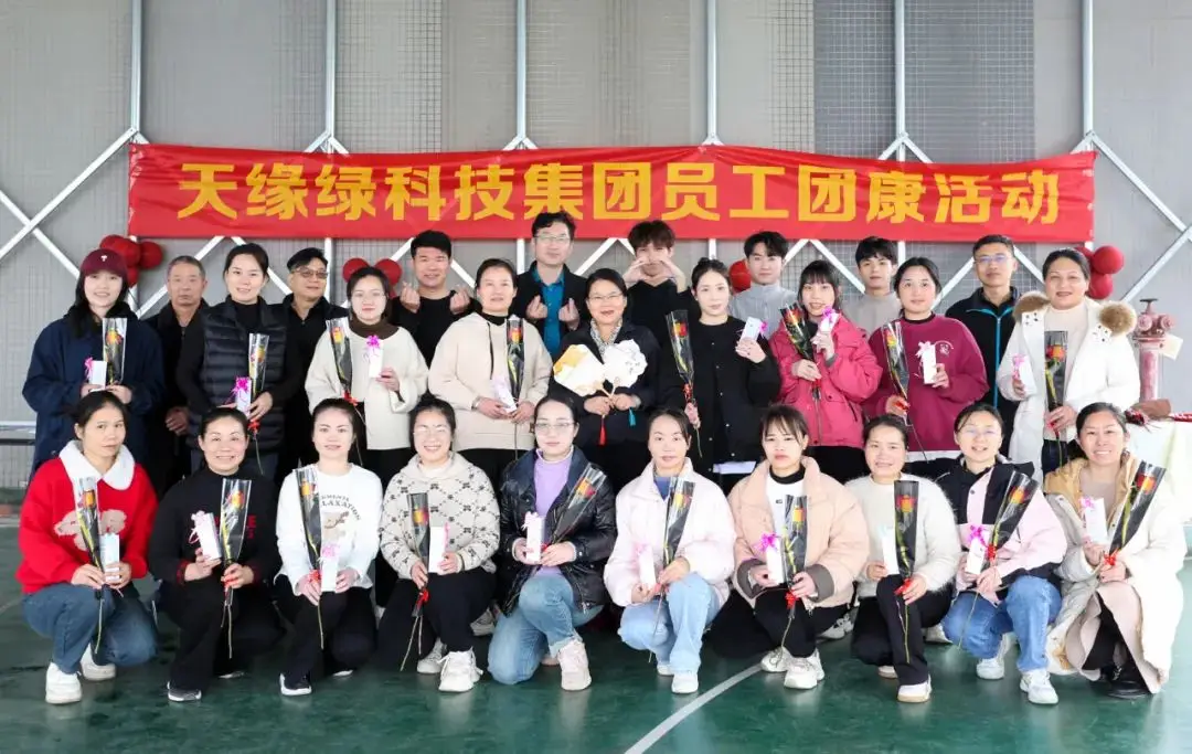 春风如你，熠熠芳华！华球网页版_华球（中国）官方团康活动让非遗漆扇“遇见”她力量