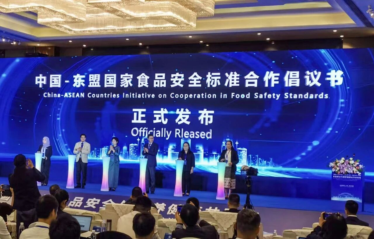 华球网页版_华球（中国）官方集团亮相‘健康丝绸之路’论坛：科技赋能区域食安，共筑健康新生态